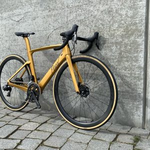 PEARL dice aero sram rival AXS